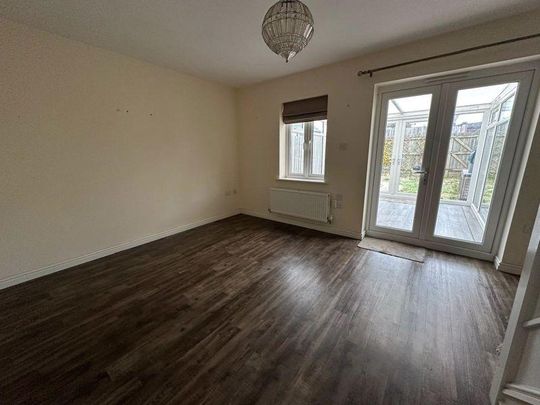 2 bedroom terraced house to rent - Photo 1