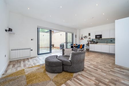 2 bedroom flat to rent - Photo 4