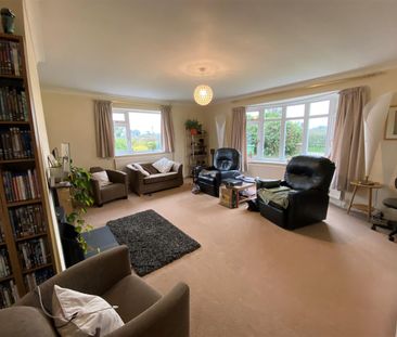 Grange Road, Bronington. - Photo 3