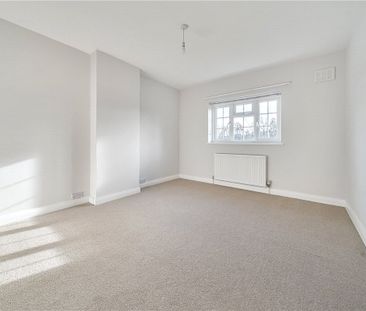 Semi detached 3 bed cottage in a rural setting, with garden and par... - Photo 4