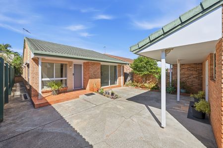 9 Merrymen Way, Port Macquarie NSW 2444 - House For Rent | Domain - Photo 5