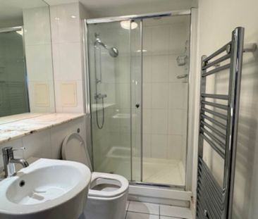 Jupiter House, Canning Town - Photo 6