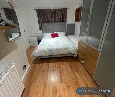 1 bedroom in a house share to rent - Photo 6