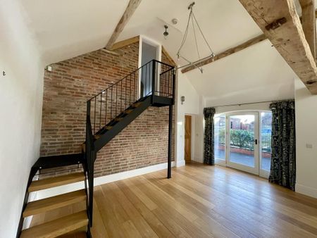 3 bedroom barn conversion to rent - Photo 3