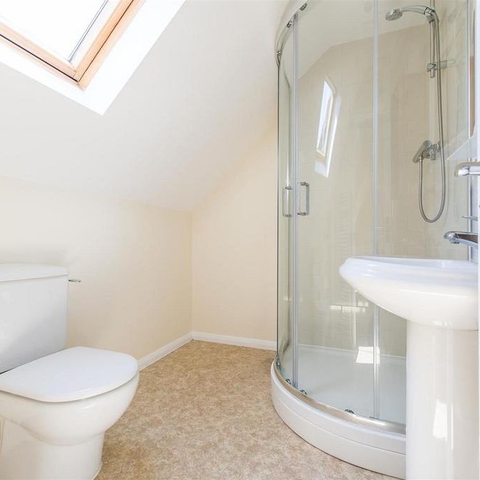 5 bedroom detached house to rent - Photo 1