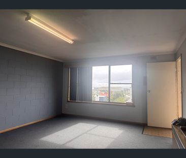 8/18 Queen Street, Burnie, Tas 7320 - Photo 2