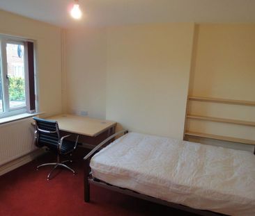 4 bedroom terraced house to rent - Photo 6