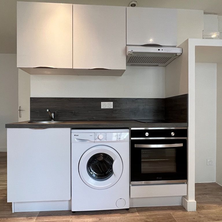 Location Appartement 1 pièce 26m² VILLEFRANCHE SUR SAONE 69400 - Photo 1