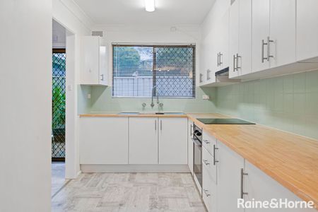 Lovely Two Bedroom Townhouse - Photo 3