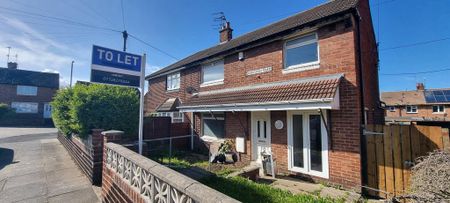 3 bedroom semi-detached house to rent - Photo 2