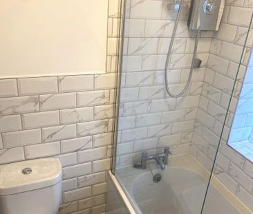 3 bedroom semi-detached house to rent - Photo 6