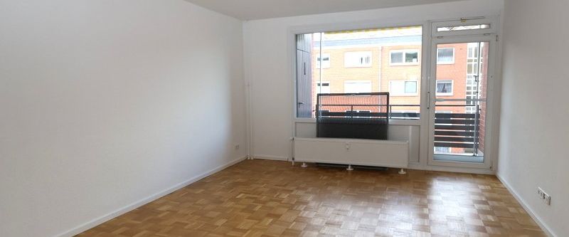 Geräumige 4-Zimmer-Wohnung in Reinbek kleine Wohnanlage mit Balkon - Photo 1