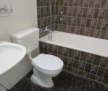 Moderne Wohnung mit Blick auf das Stadtzentrum - Photo 3