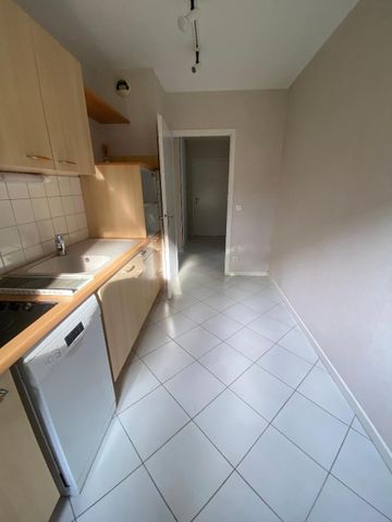 Location Appartement 2 pièces 47m² EVIAN LES BAINS 74500 - Photo 5