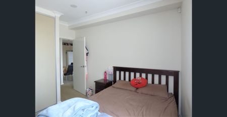 Convenient & Modern One Bedroom Apartment - Photo 3