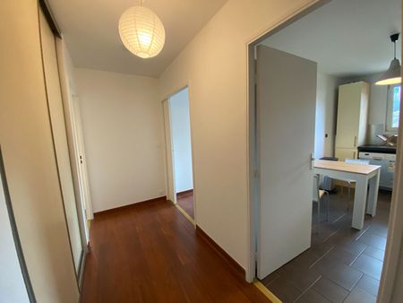 Location appartement 3 pièces, 67.80m², Paris 10 - Photo 2