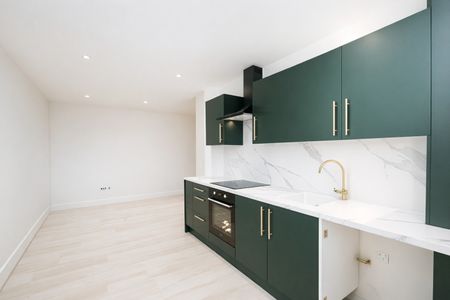 2 Bed Flat, Balfour House, IG1 - Photo 5