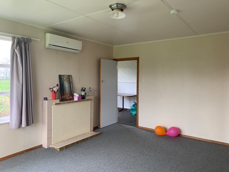 Whakaronga - 3 Bedrooms - Photo 2