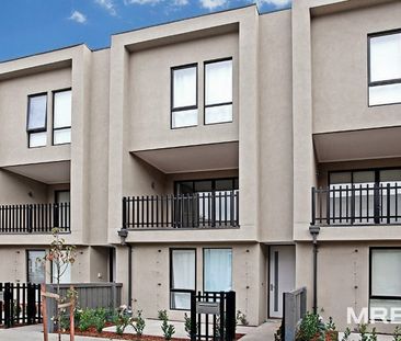 Chic tri-level living in Maidstone - Photo 5