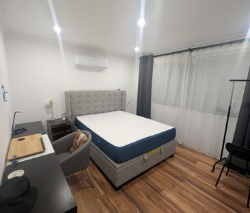 Maddington - Photo 2