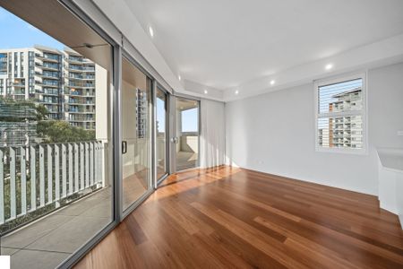 511/100 Swain Street, Gungahlin - Photo 4