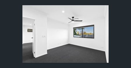 Executive Family Living in Mansfield Catchment | Pool, Ducted AC, Multiple Living Zones - Photo 2