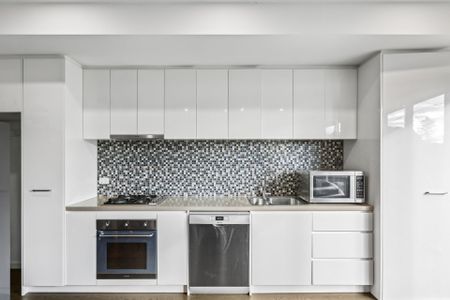 Thinking of selling? Contact our agent - Photo 3