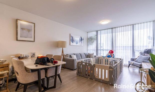 Two Bedroom Apartment (Short/Long Term Lease Available) - Photo 1