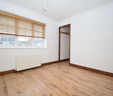 Falmouth Avenue, Normanton, WF6 - Photo 4