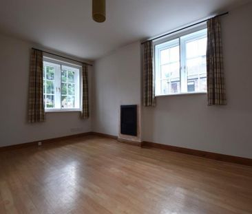 3 Bedroom End Terrace To Let - Photo 2