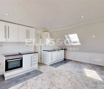 Thorn Close, UB5, Northolt - Photo 5