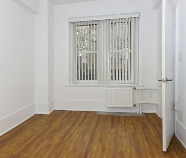 160 Huron Street - Photo 4