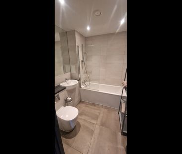 Room in a Shared Flat, Liberty House, NW10 - Photo 4
