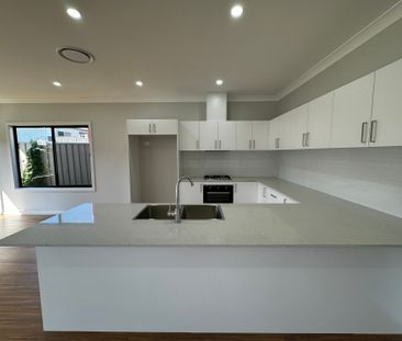 Convenient Living in Morisset - Photo 5