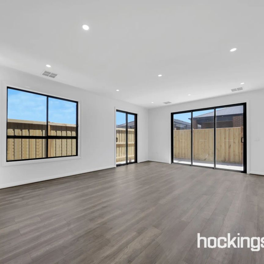 Beautiful family home in Beveridge - Photo 1