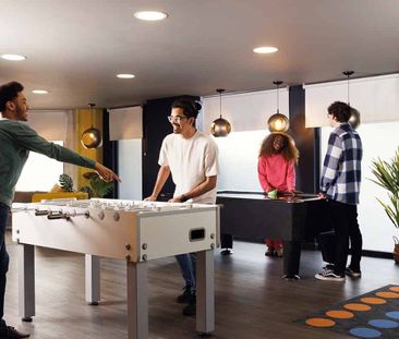 Extra Large High Double Ensuite - Photo 2