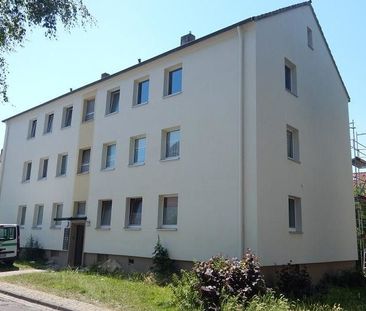 Das in idyllischer Lage liegende Wohnhaus lädt zum Verweilen ein. - Foto 1