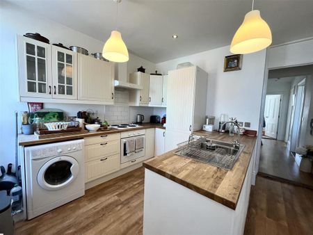 2 bedroom apartment to rent - Photo 5