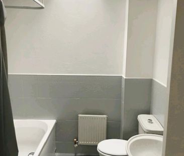 2 bedroom house to rent - Photo 1