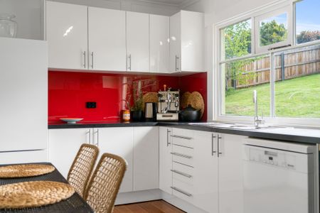 Timeless Charm With River Views - Photo 2