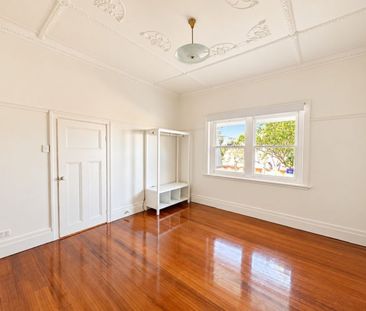 Charming Two-Bedroom Home in Convenient Mentone Location - Photo 2