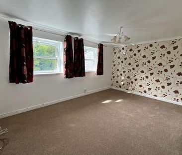 4 bedroom detached house to rent - Photo 6