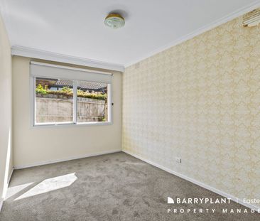 Two Bedroom Unit in Premiere Location! - Photo 3