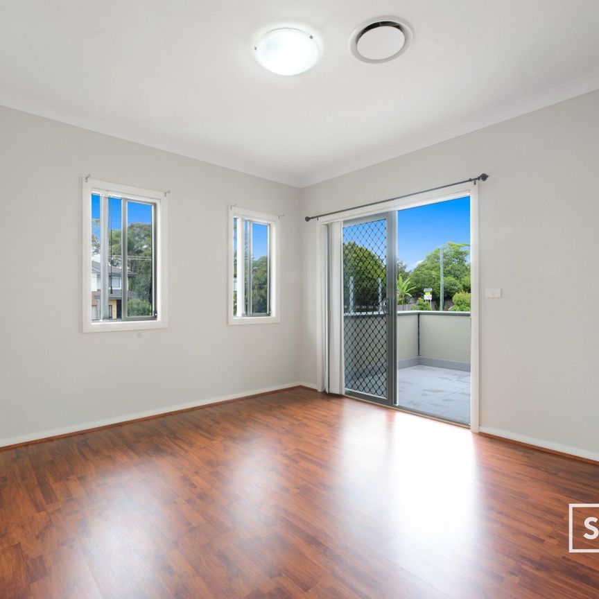 Well Presented Three Bedroom Duplex In Girraween School Catchment! - Photo 1