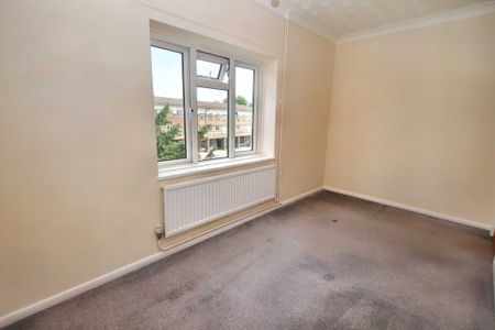 2 bed Flat for rent - Photo 4