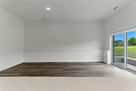 For Lease - 2055 Portobello Boulevard Unit# #125, Orleans - Cumberland and Area, Ontario - Photo 2