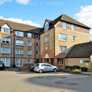 1 bedroom retirement property to rent - Photo 2