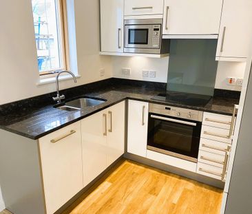 2 bedroom apartment to rent - Photo 2