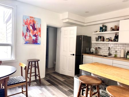 For Lease - 1057 Davenport Road Unit# Main, Toronto, Ontario - Photo 3