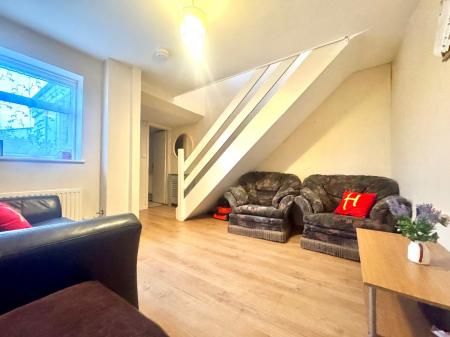 5 Bed Student Home - 144 Downs Road, UKC - Photo 1